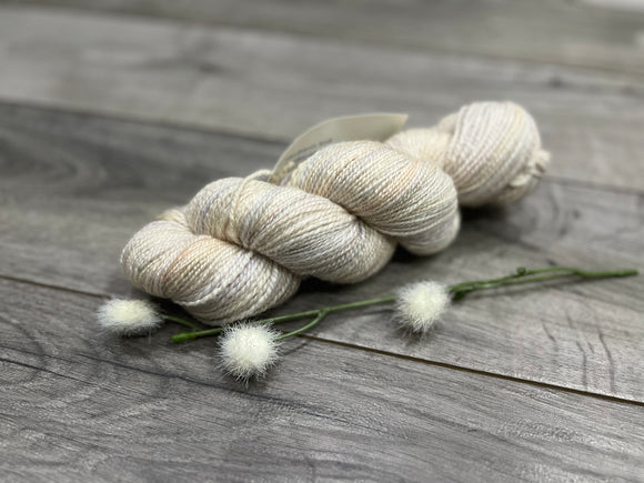 HANDSPUN - 75 Polwarth/12.5 Camel/12.5 Silk - Oysters Died to Make Those Pearls