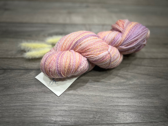 HANDSPUN - 100% Polwarth