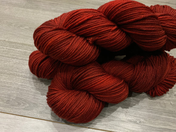 Worsted (Molly) - Lady in Red